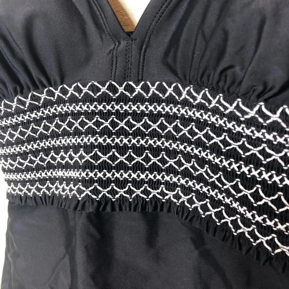 Kona Sol Smocked Detail Swimsuit Medium - Picture 3 of 7